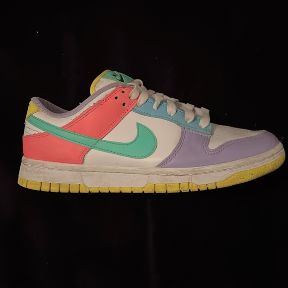 Womens Nike Dunk Low SE ‘Candy’ - Picture 2 of 7